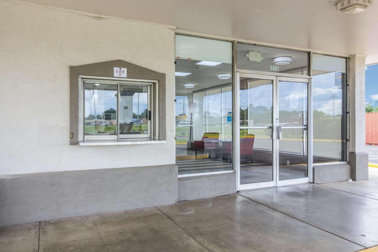 Motel 6 Groves, Tx 외부 사진